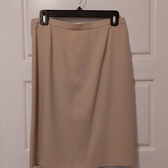 Ladies Beige 2pce suit from Tribu size 8 - Picture 4 of 7